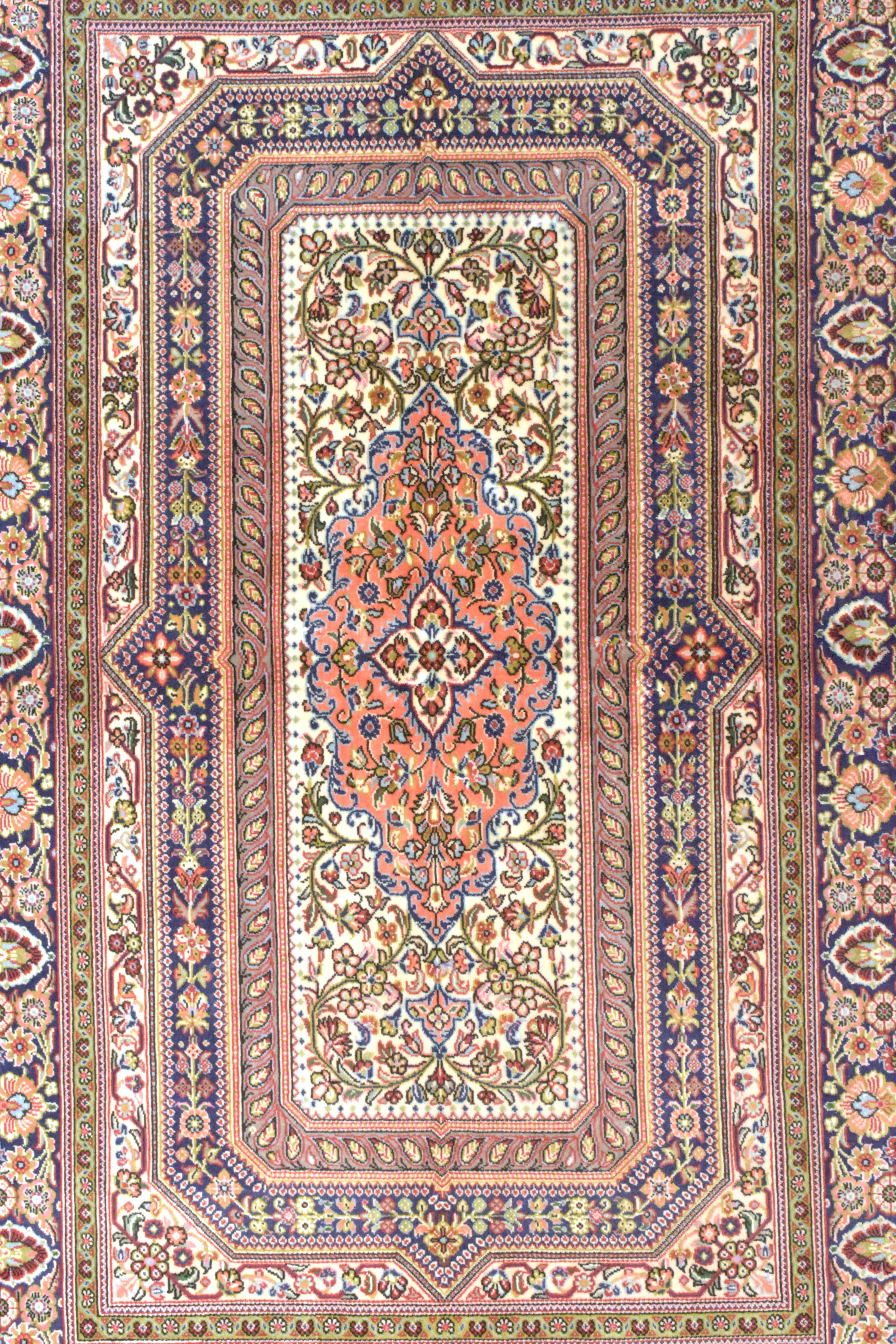 Fine Persian Tabriz Wool Rug 165cm x 104cm