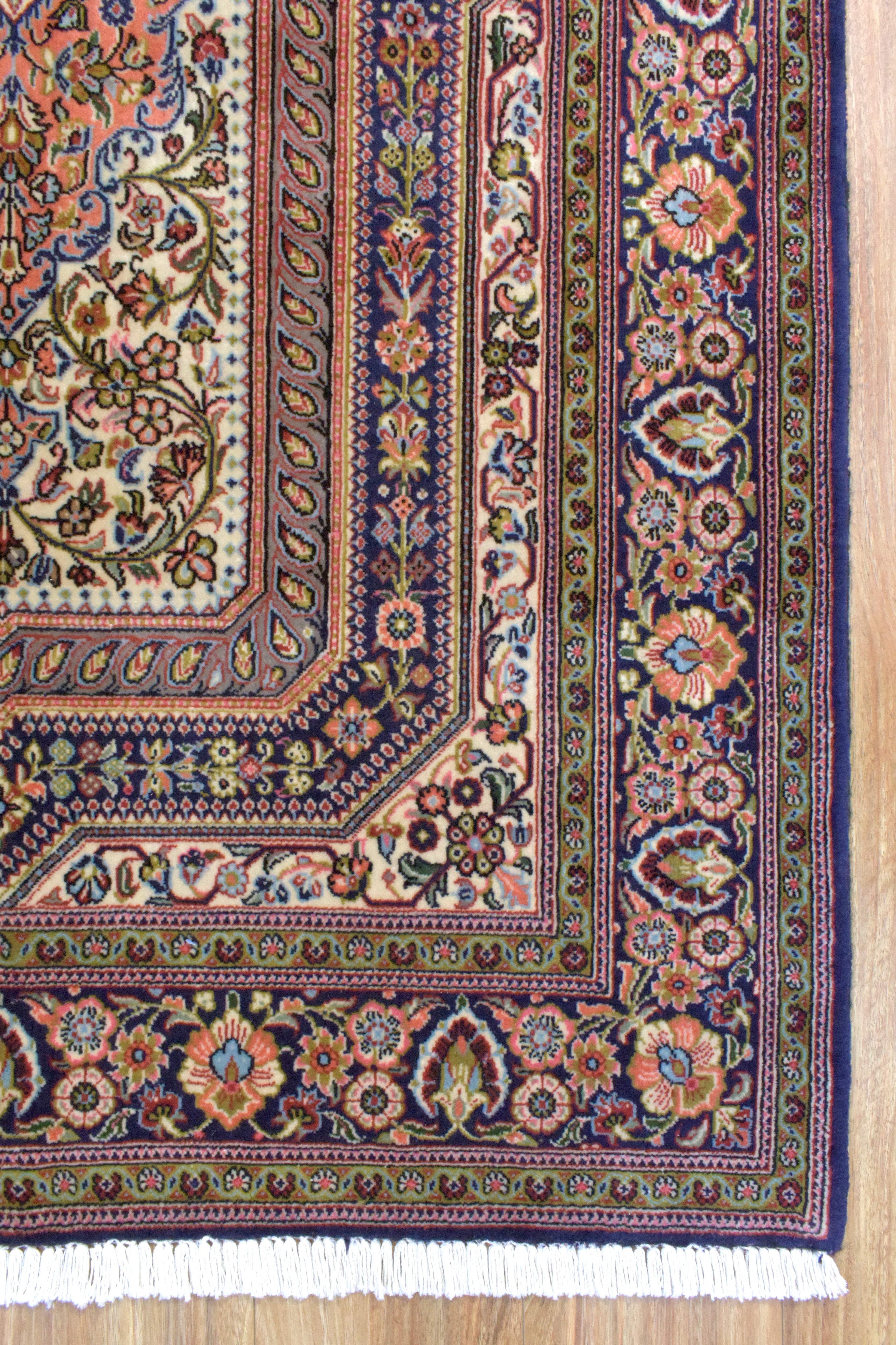 Fine Persian Tabriz Wool Rug 165cm x 104cm