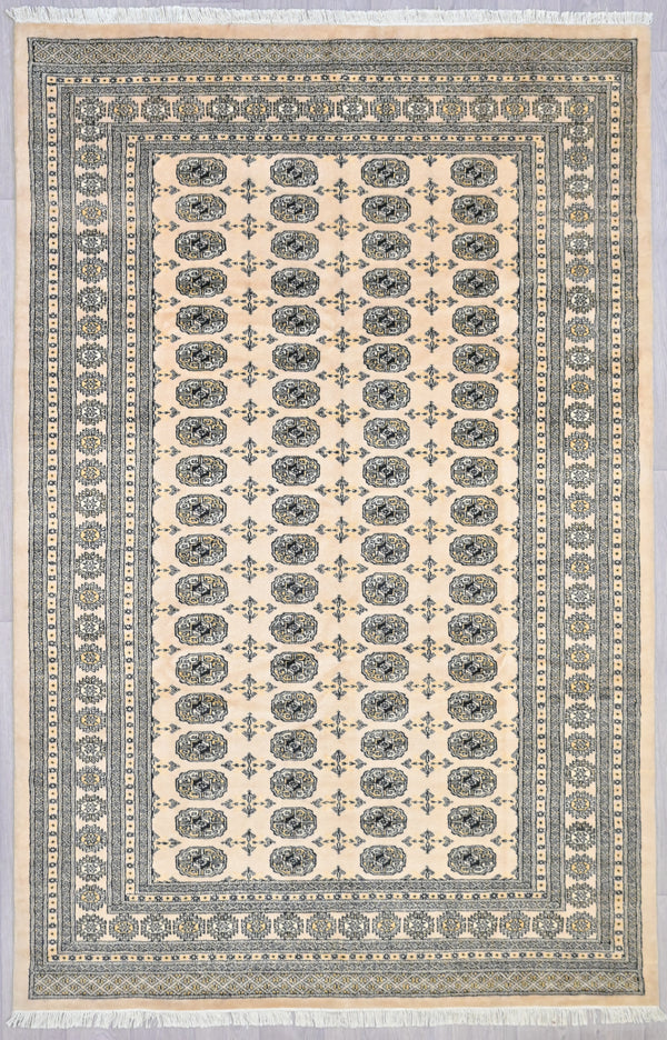 Handwoven Woollen Pakistani Princess Bukhara Rug w/ Beige and Black Tones - 310H x 200W