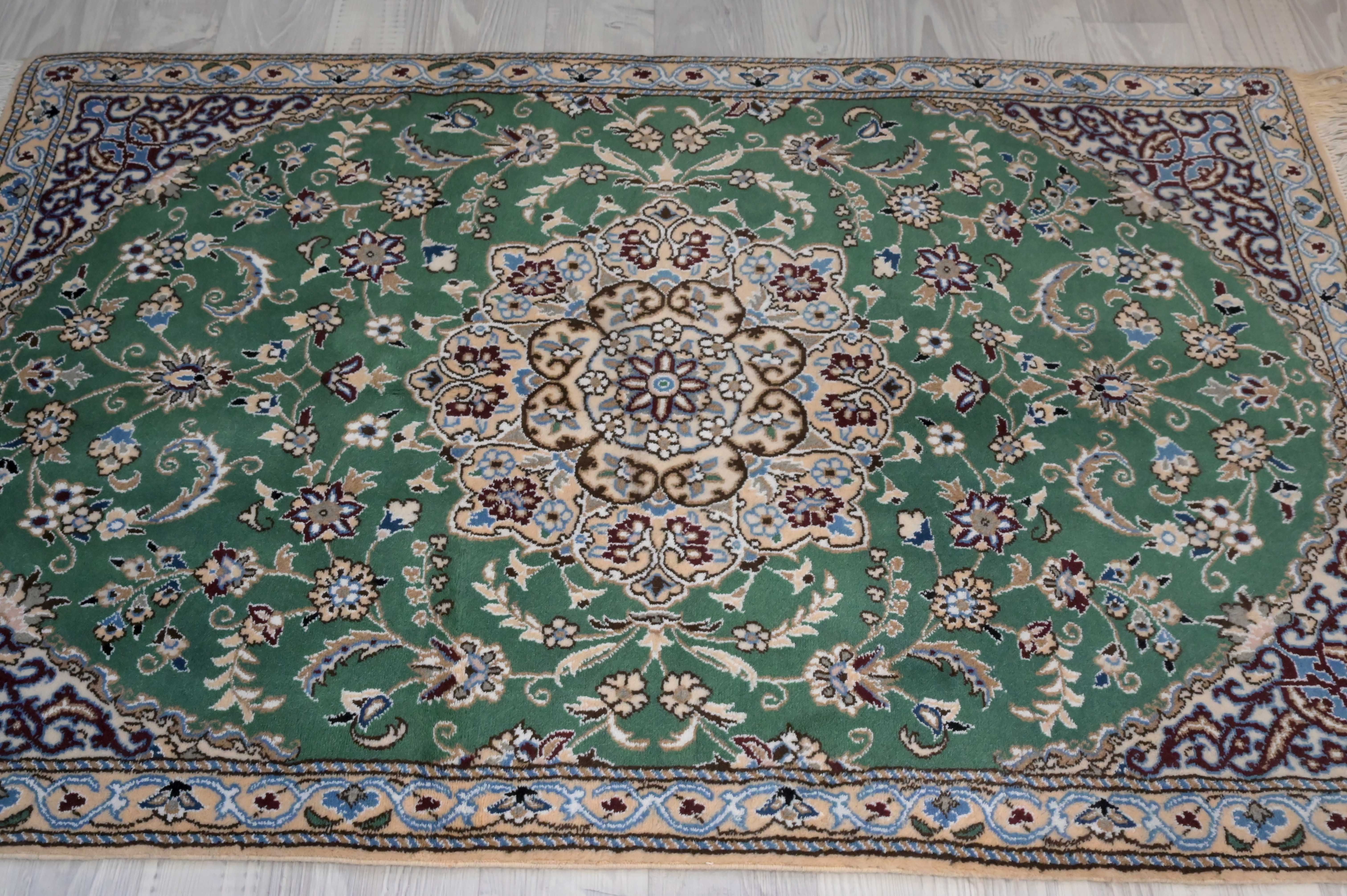 Green Persian Nain Silk n Wool Rug138cm x 85cm