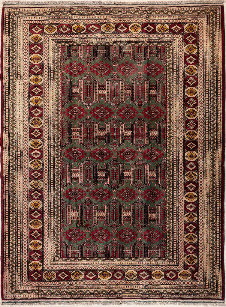 Green Rare Persian Turkoman Wool Rug 173cm x 130cm
Fine detailed design woven on a rare green field. Superb ornate multiple borders.
Your eye will see something different every time you look at this rug