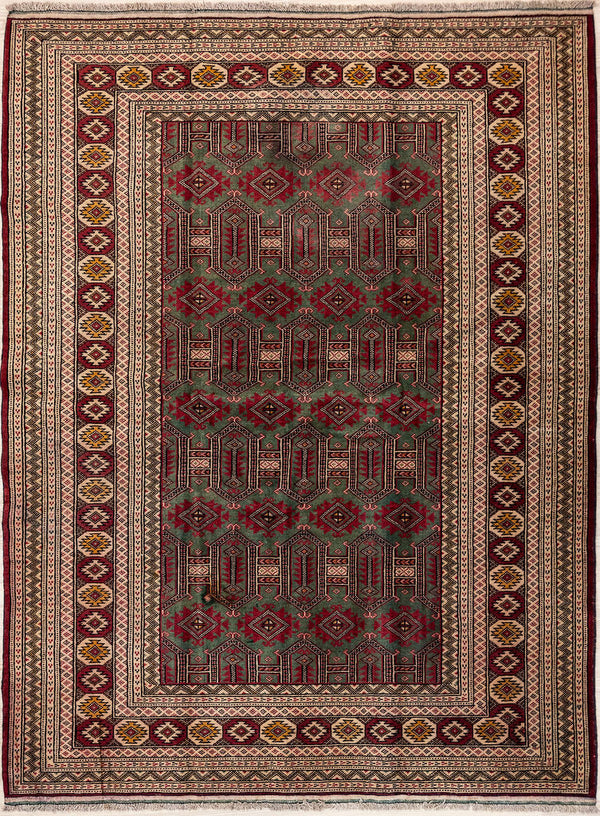 Green Rare Persian Turkoman Wool Rug 173cm x 130cm
Fine detailed design woven on a rare green field. Superb ornate multiple borders.
Your eye will see something different every time you look at this rug