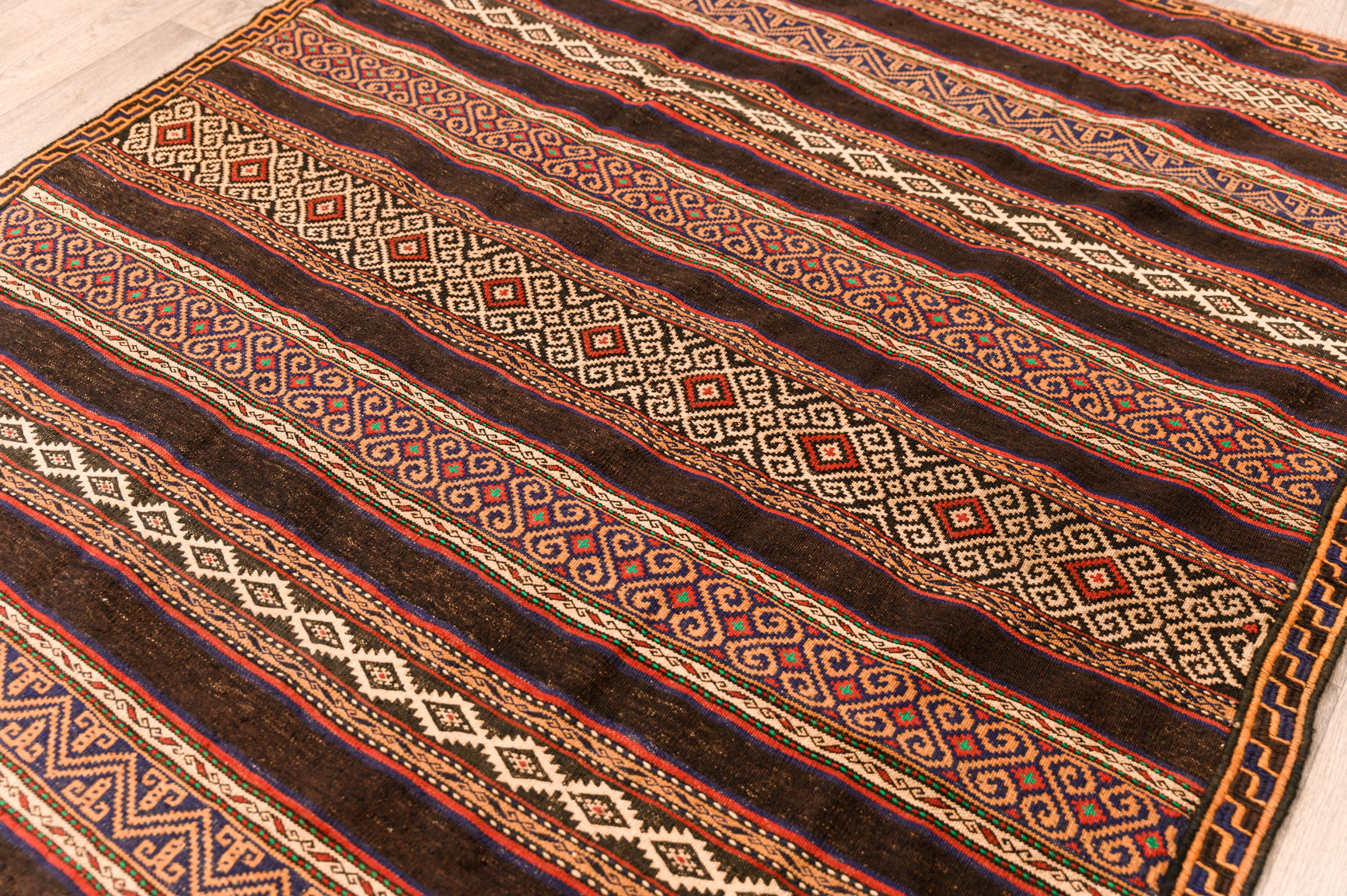 Vintage Persian Wool Sumak 197cm x 150cm