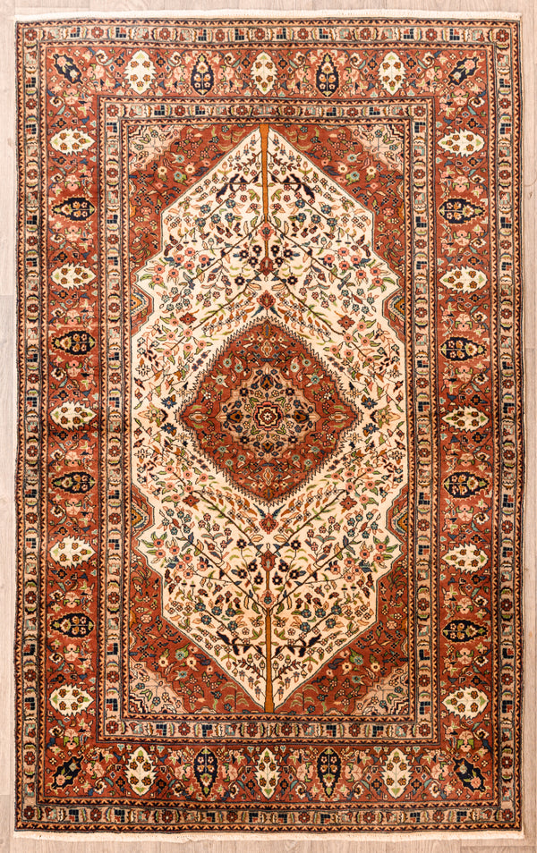 Fine Indo Agra Wool Rug 220cm x 133cm
