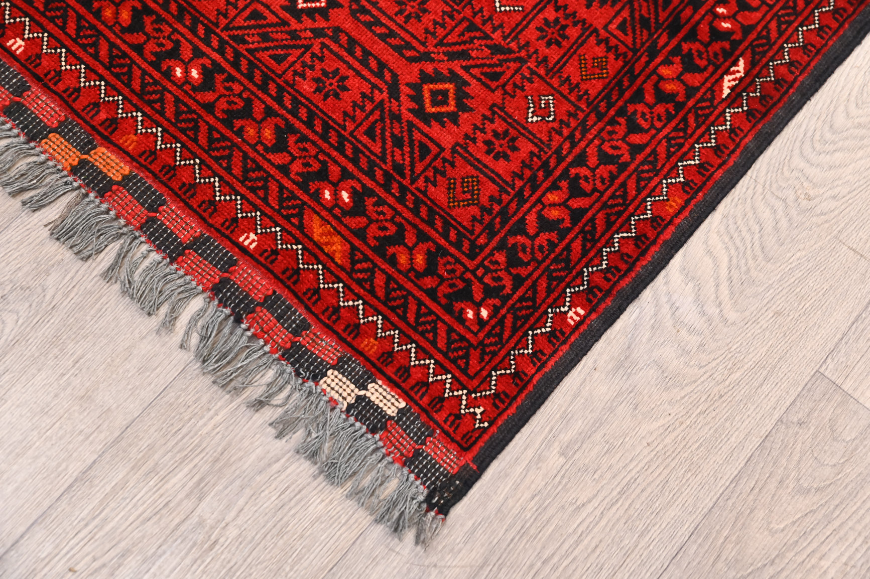 Fine Vintage Red Afghan Kundus Bashiri Wool Rug 284cm x 199cm