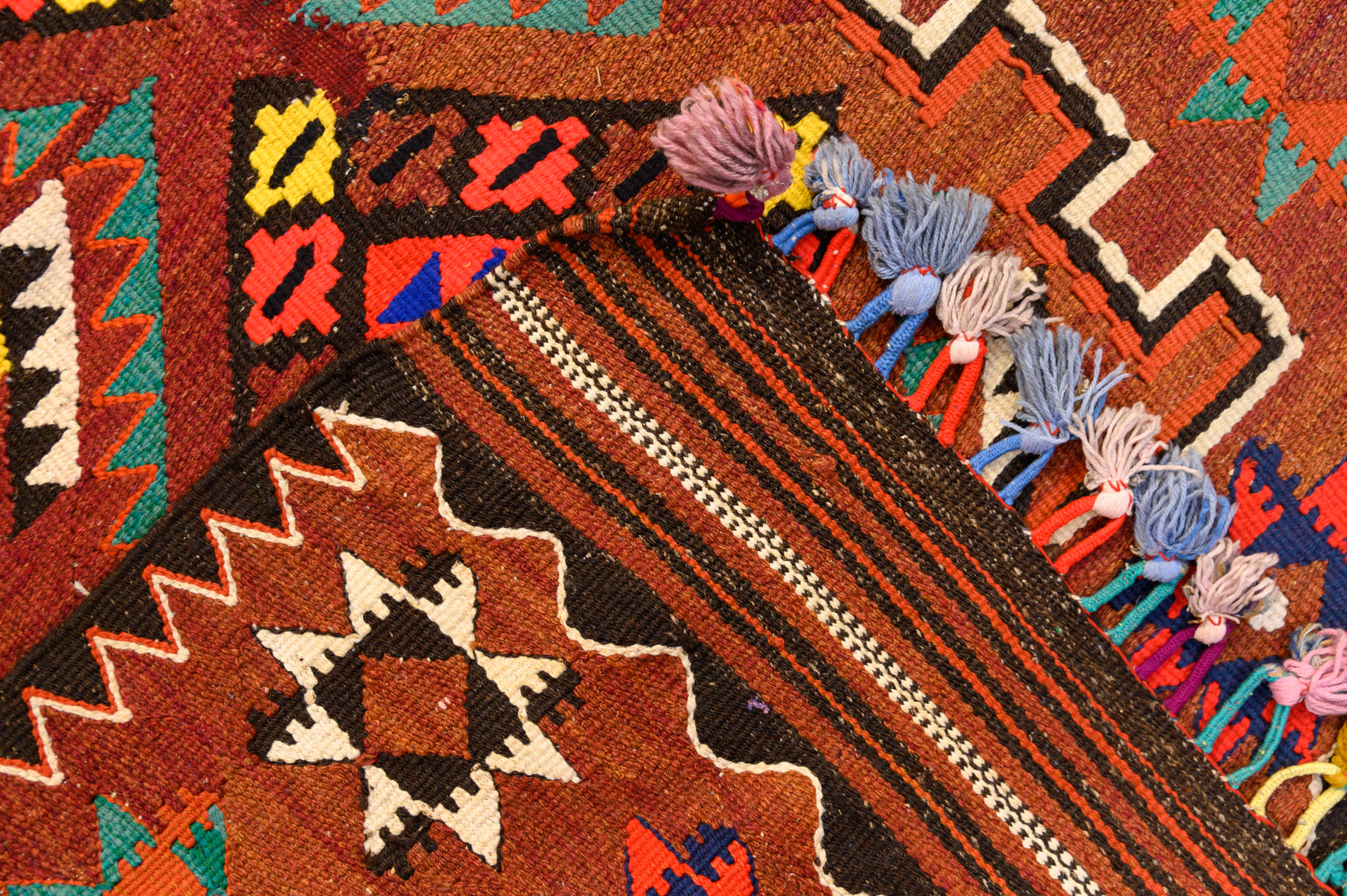 Fine Vintage Turkish Wool Kilim 264cm x 135cm