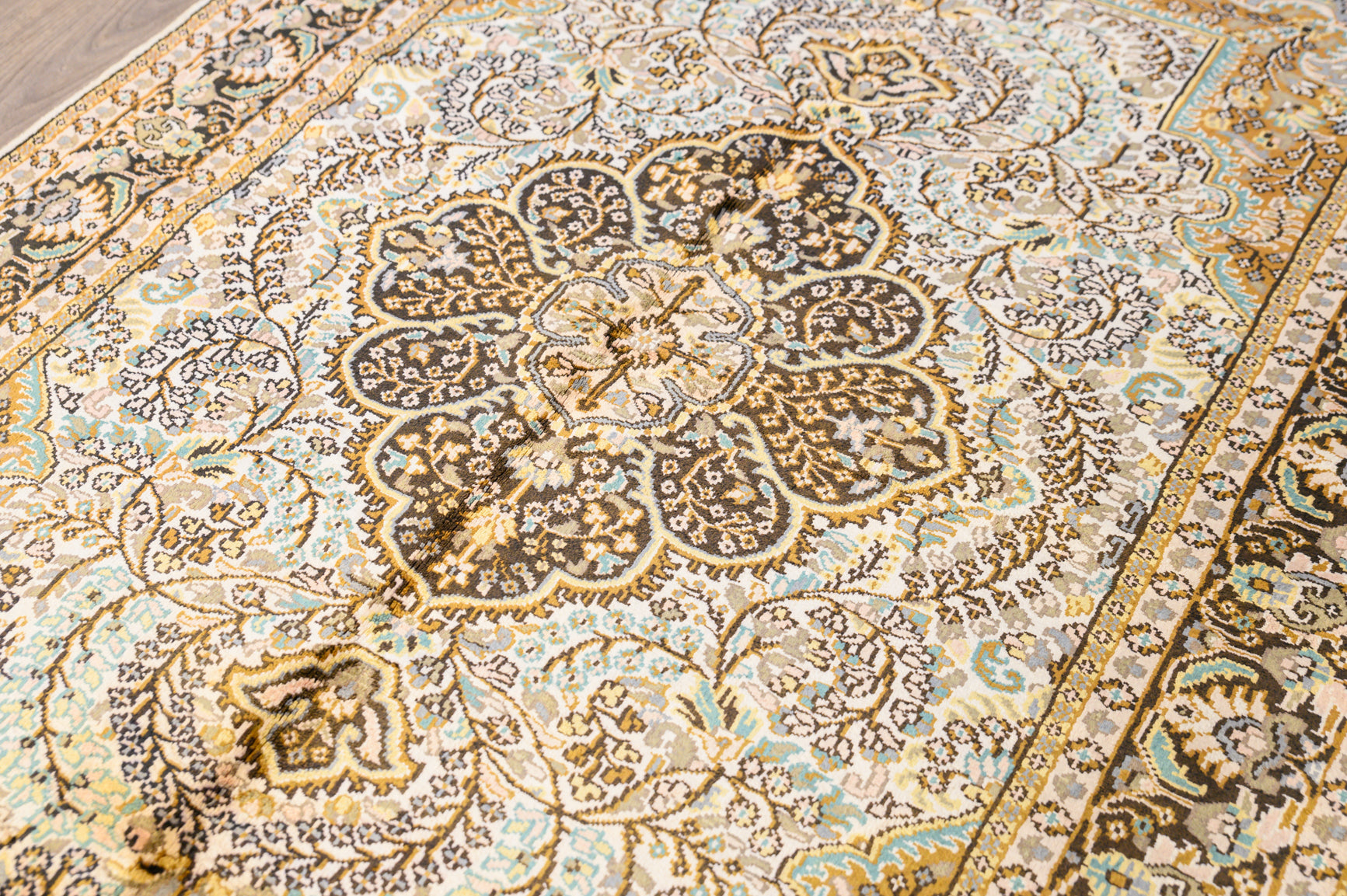 Vintage Kashmiri Silk n Wool 183cm x 123cm