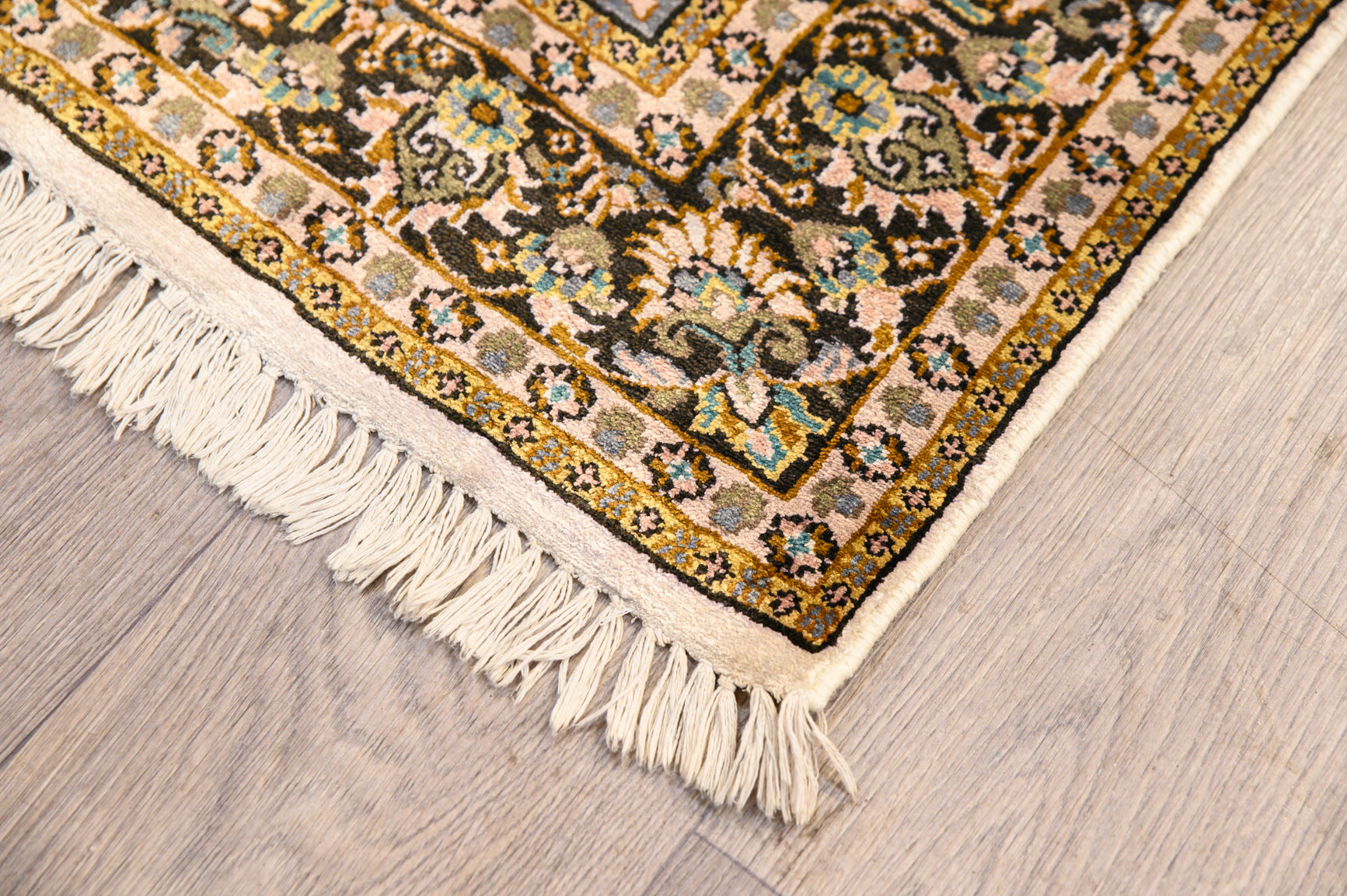 Vintage Kashmiri Silk n Wool 183cm x 123cm