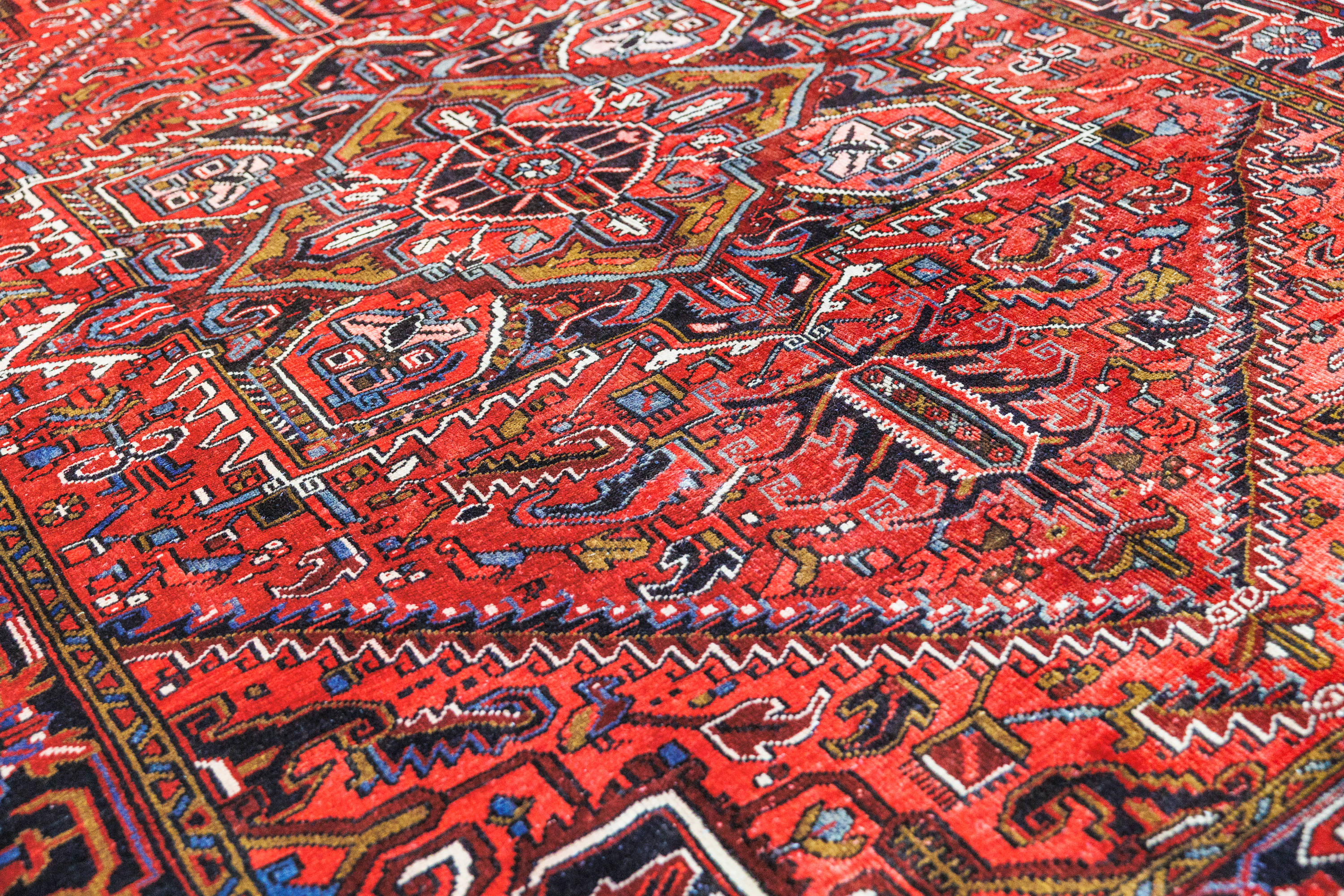 Vintage Persian Heriz Wool Rug 245cm x 337cm