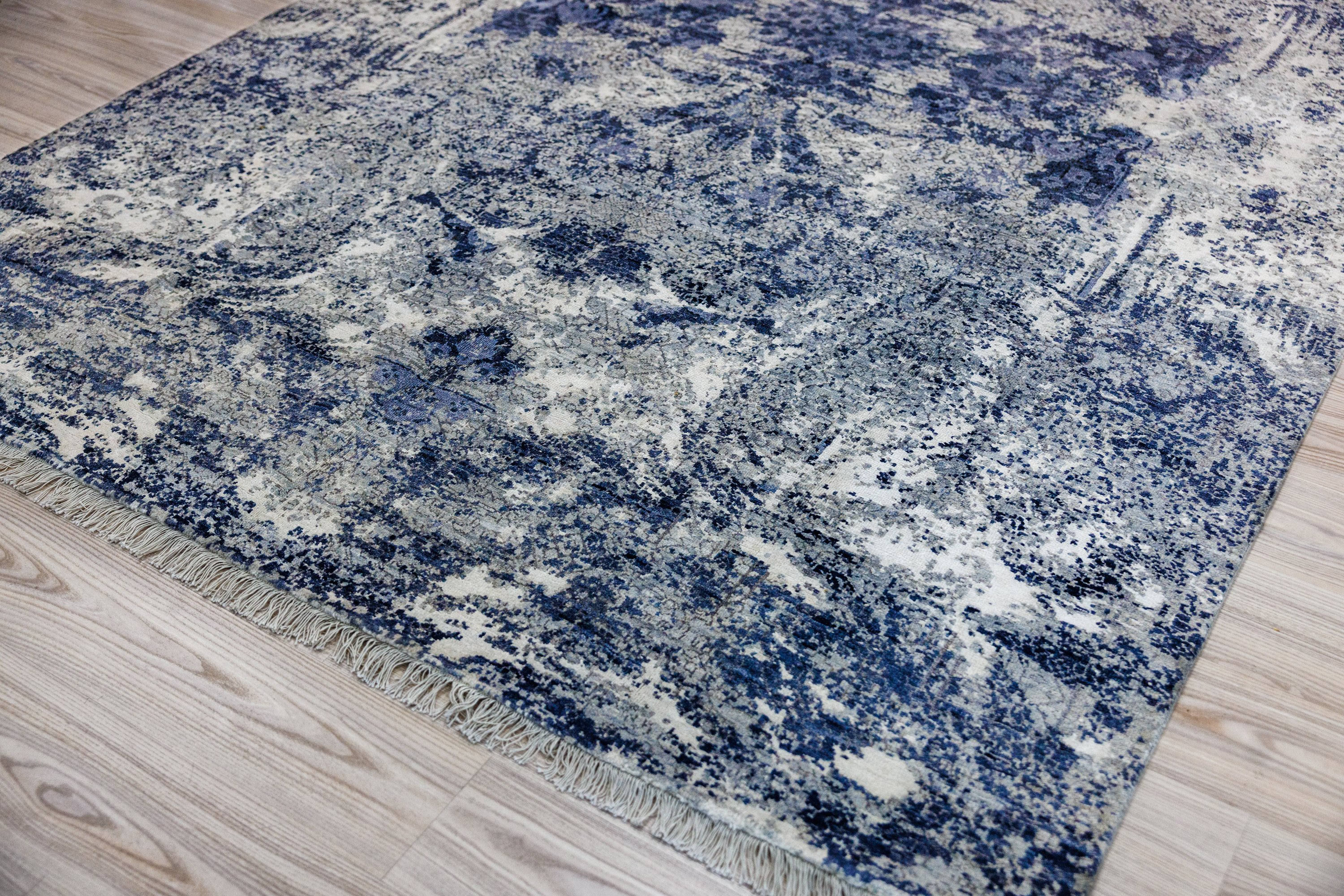 Blue Grey Contemporary Surah Wool Rug 278m x 184cm