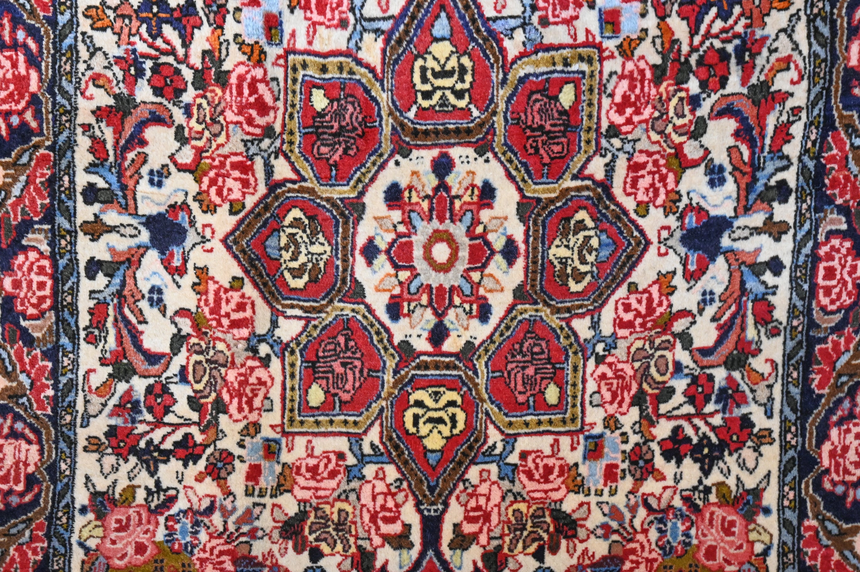 Vintage c,1980's Persian Bijar Wool Rug 103cm x 78cm