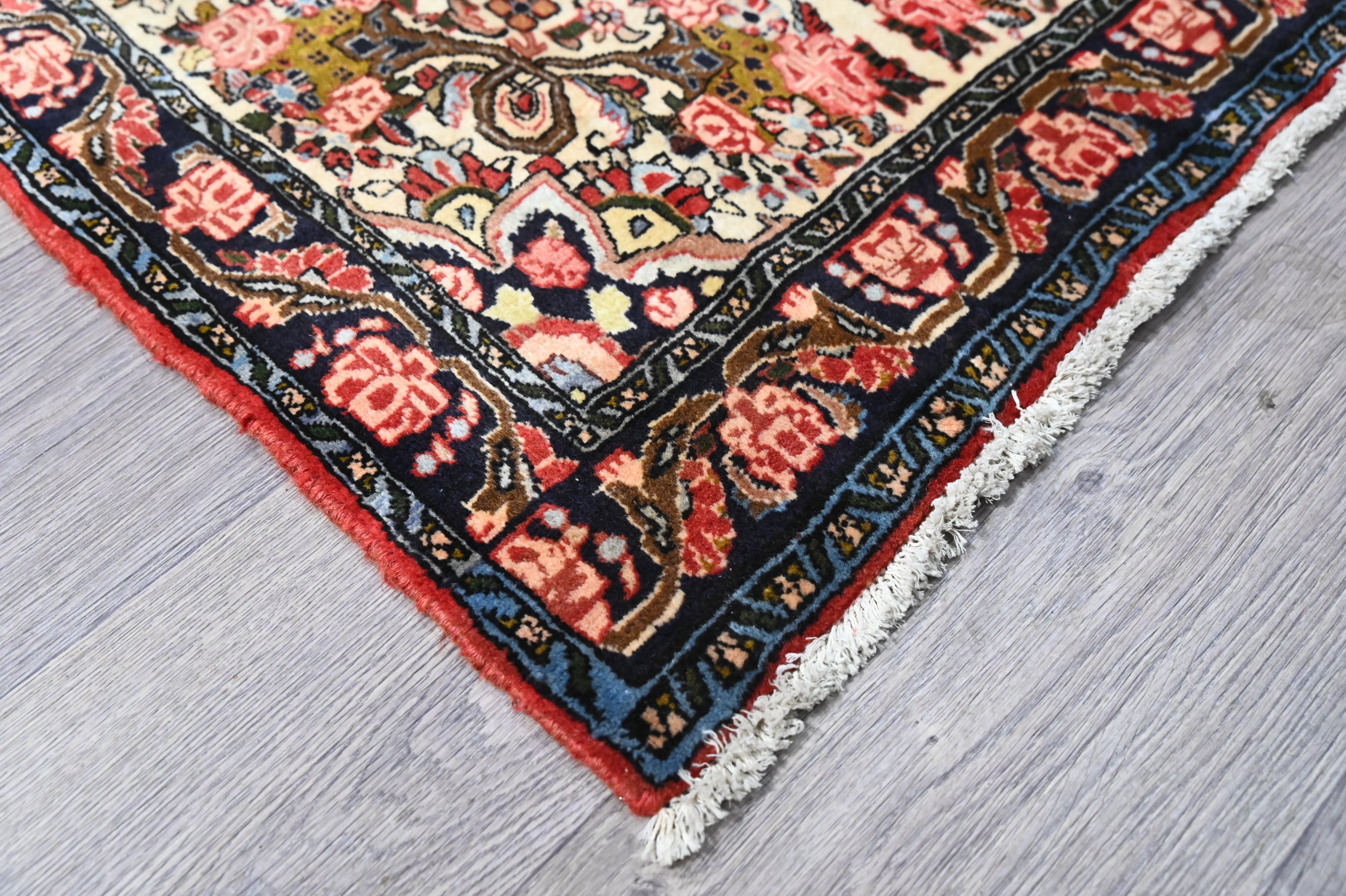 Vintage c,1980's Persian Bijar Wool Rug 103cm x 78cm