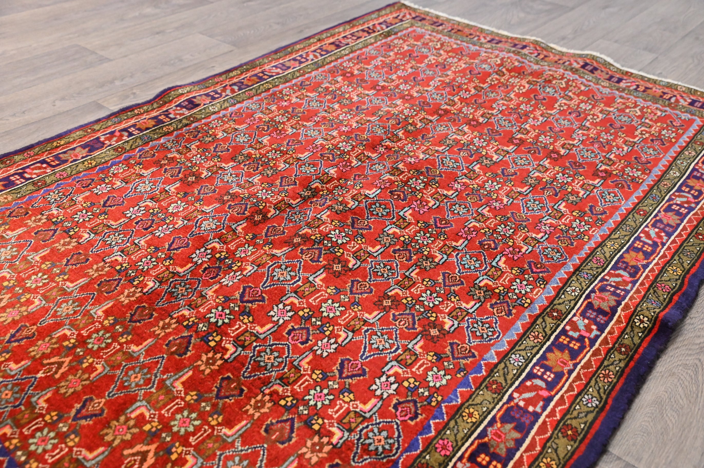 Red All-Over Design Persian Hamadan rug 205cm x 135cm