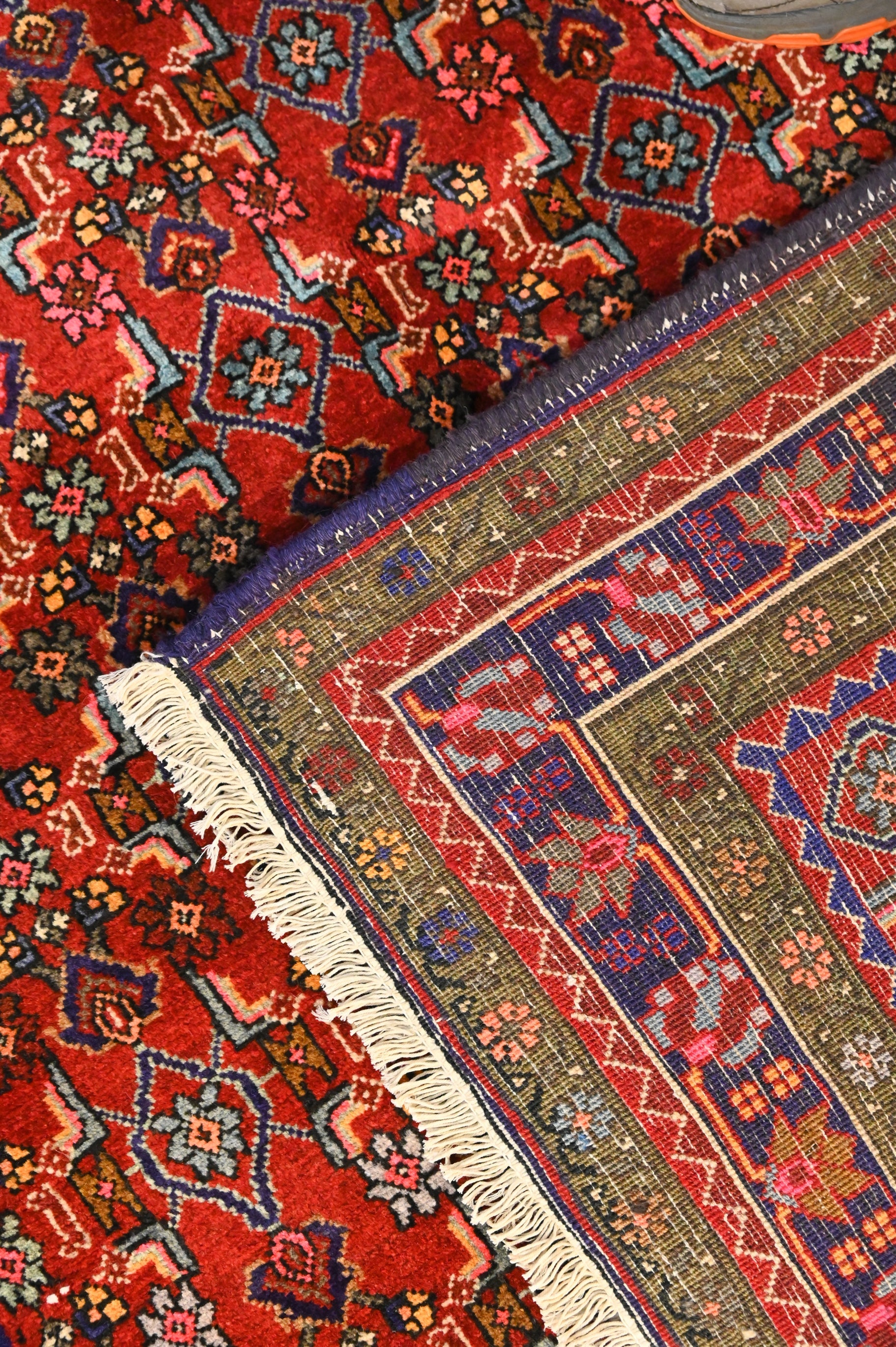 Red All-Over Design Persian Hamadan rug 205cm x 135cm