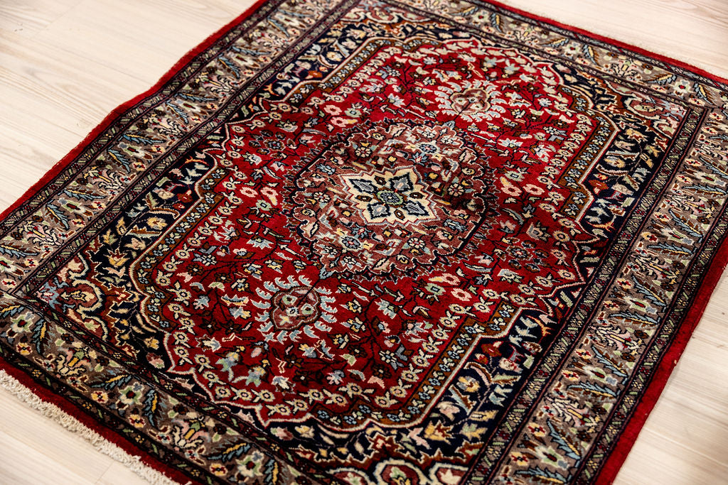 Red Persian Kashan Wool Rug 111cm x 78cm
