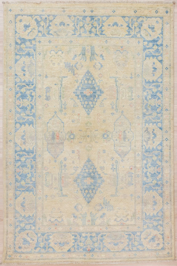 Authentic Hand Knotted Muted Blue Afghan Chobi Wool Rug 178cm x 118cm &nbsp;woven in Shebarghan, Northern Afghanistan
Another new and different design reminiscent of older flow glazed blue and white china. Its another addition to the Blue and white decor toolbox.
This technique of hand dying and spinning gives a soft already antiqued look
Simple no fuss short fringes.
Colours all made with natural vegetable dyes.