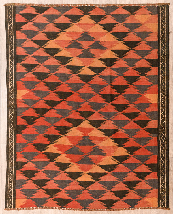 Authentic Handknotted Red Vintage Persian Wool Kilim 168cm x 138cm
Strong colours made with natural dyes such as madder root. Suits Boho, modern or MCM interiors. Affordable dramatics
Lovely rug with a Japandi fish scale effect and a border on each side.
Durable and Wear Resistant Suitable for High Traffic Areas