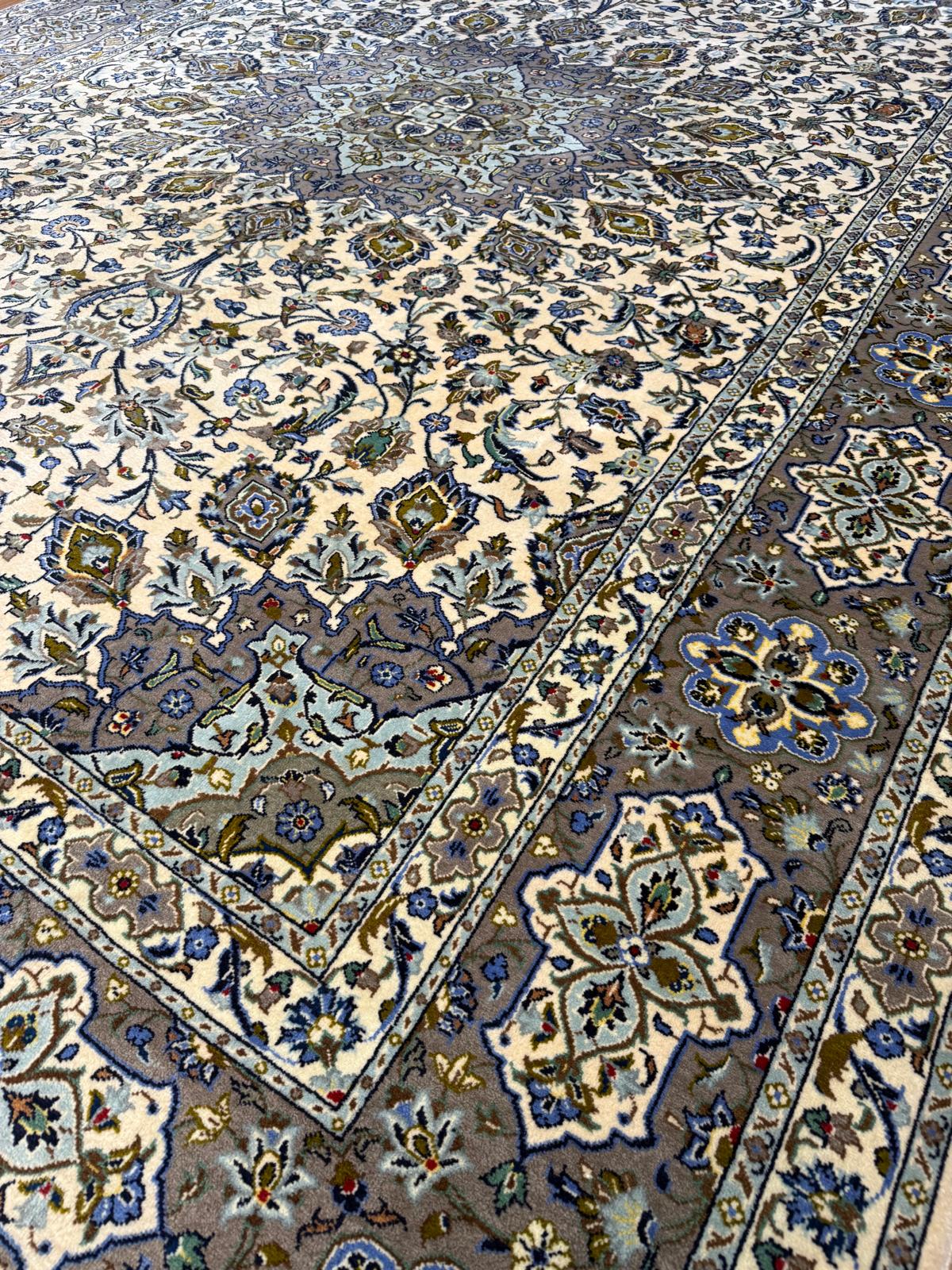 Fine Beige Persian Kashan Wool Rug 420cm x 300cm