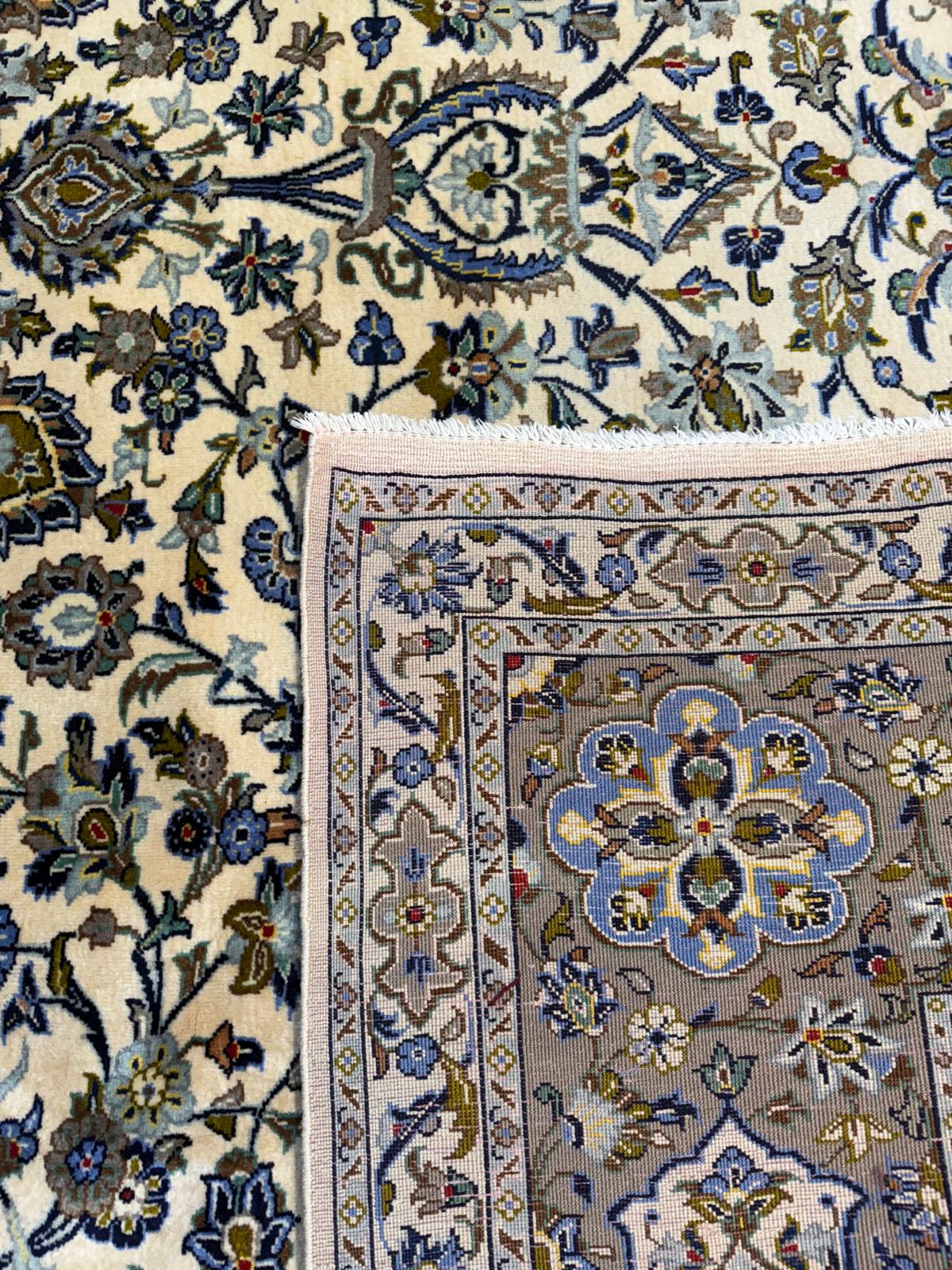 Fine Beige Persian Kashan Wool Rug 420cm x 300cm