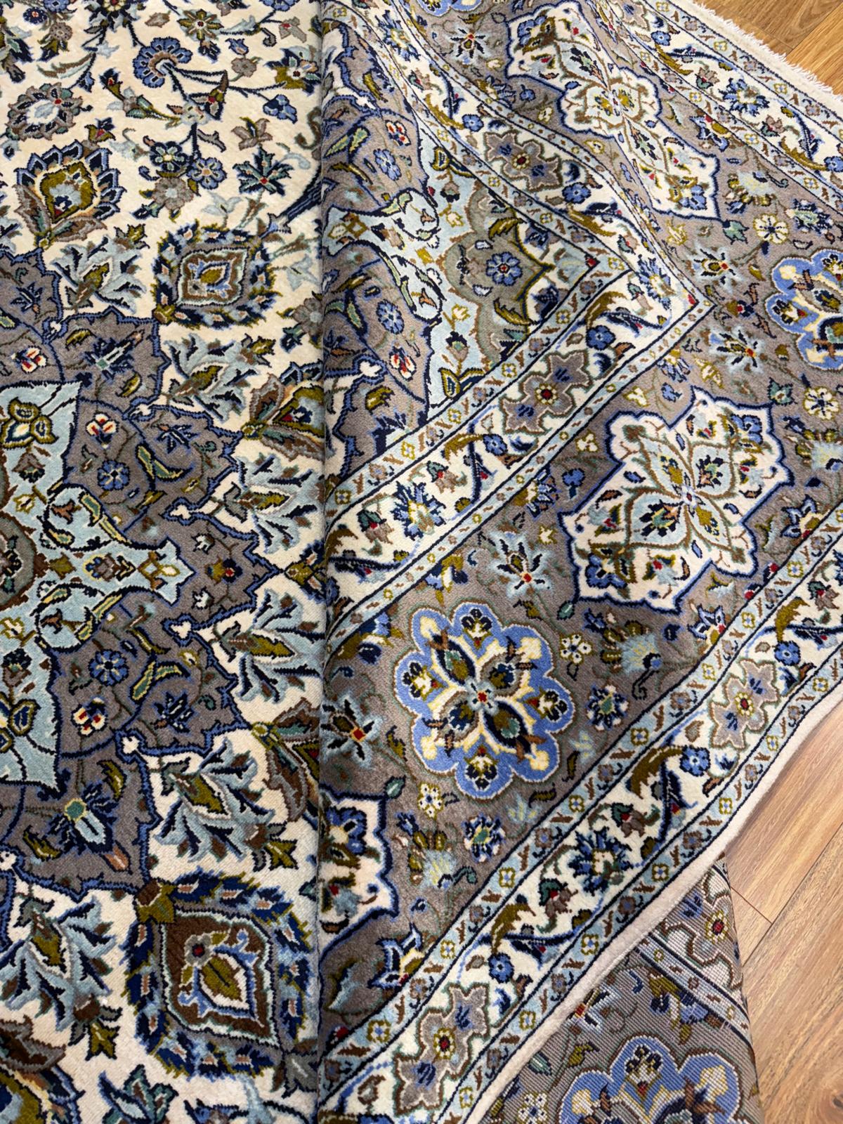 Fine Beige Persian Kashan Wool Rug 420cm x 300cm