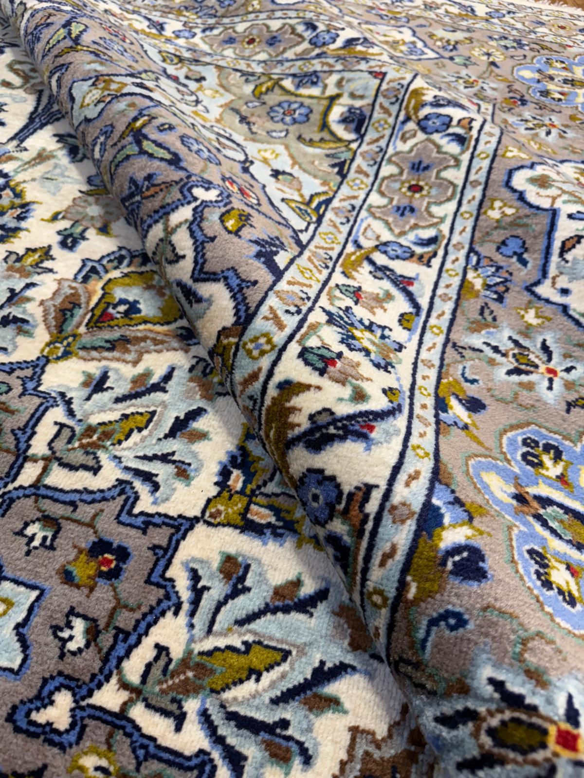 Fine Beige Persian Kashan Wool Rug 420cm x 300cm