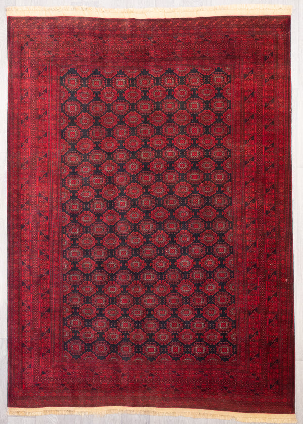 c.1980's Thin Pile Handwoven Persian Sarough w/ Symmetrical Design - (275H x 199W)